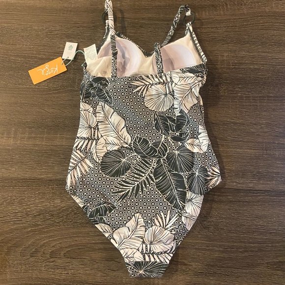 NEW! Kona Sol Women's One Piece Swimsuit - Picture 3 of 4